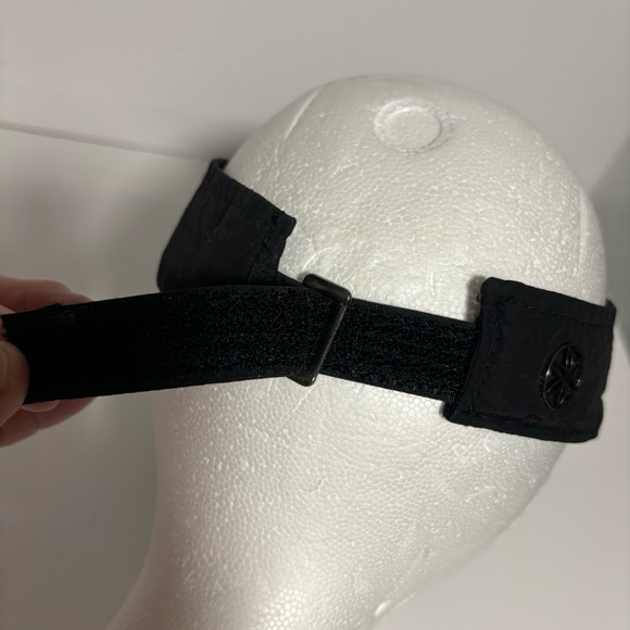 Sun Visor Hi-Viz Black Hook & adjustable loop closure EUC - Picture 3 of 7